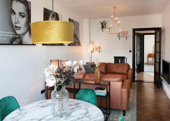 Chic City Retreat, Steps To Beach Appartement *