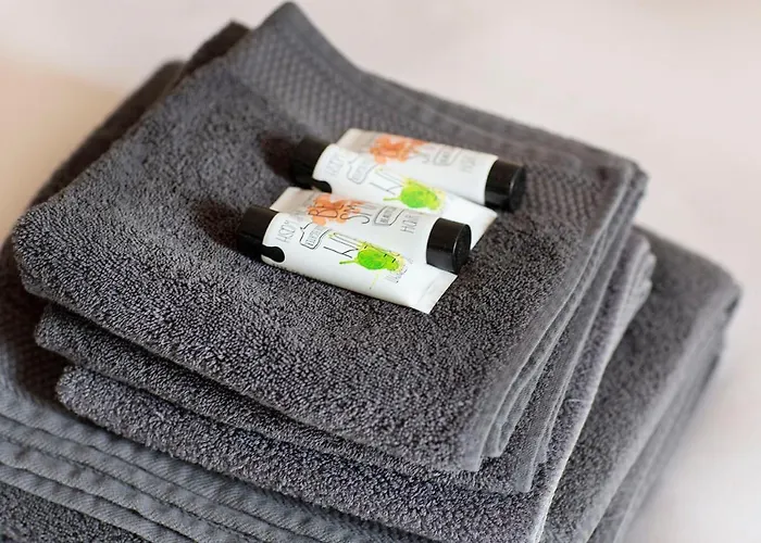 Chic City Retreat, Steps To Beach * Ostende