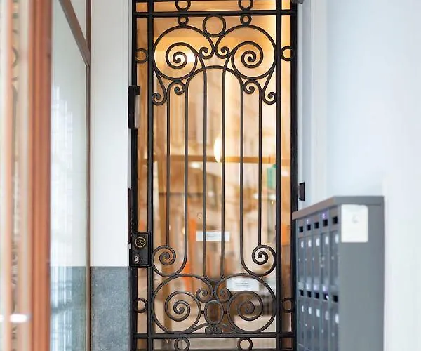 Appartement Chic City Retreat, Steps To Beach *