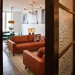 Appartement Chic Retreat, Steps To *